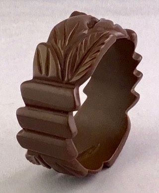 BB224 chocolate pierced leaf bangle